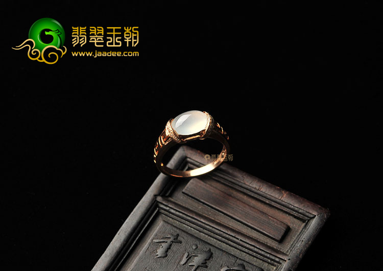冰种淡晴水镶玫瑰金戒指(真钻)