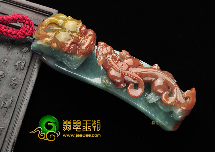 (超值推荐)糯冰种蓝水褐红翡龙钩挂件