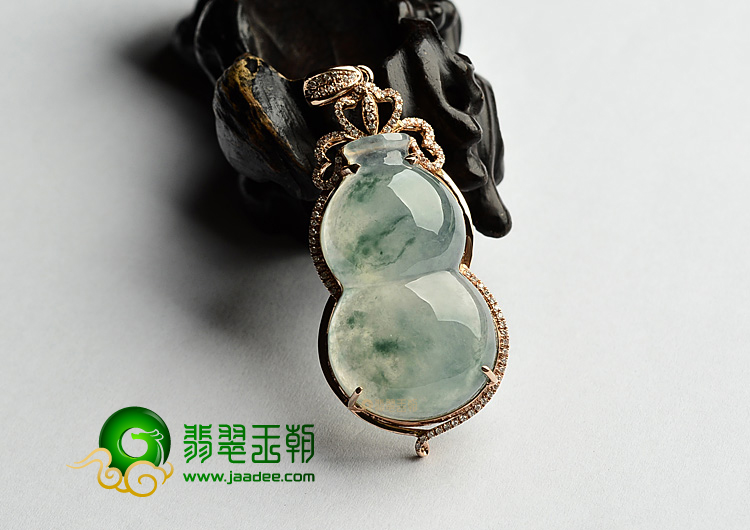 冰玻种飘花镶玫瑰金葫芦胸坠(真钻)