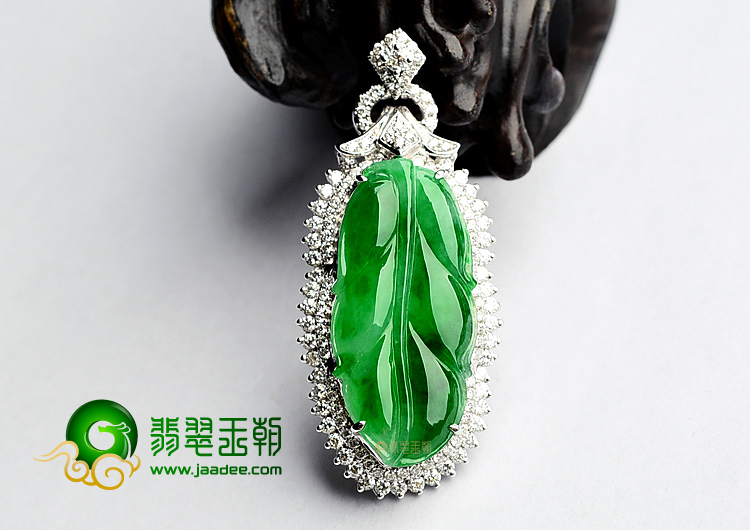 冰种阳绿镶白金金枝玉叶胸坠(真钻)