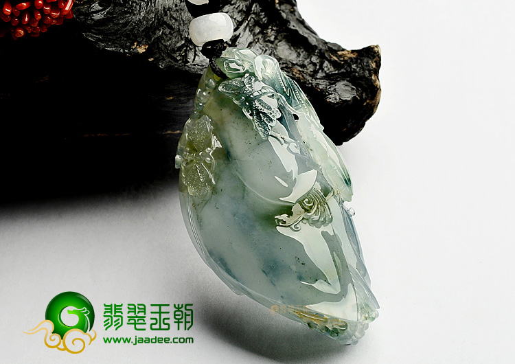 冰种晴水飘花玉兰花挂件