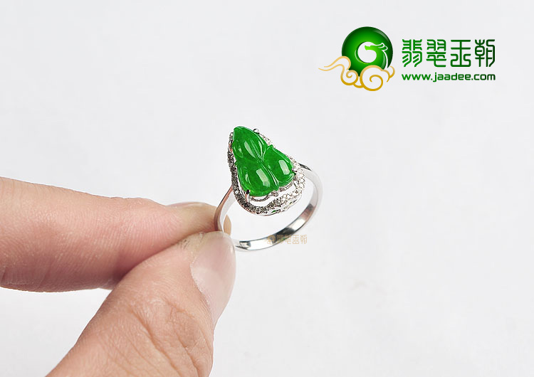 (超值推荐)糯冰种正阳绿镶白金叶子戒指(真钻)
