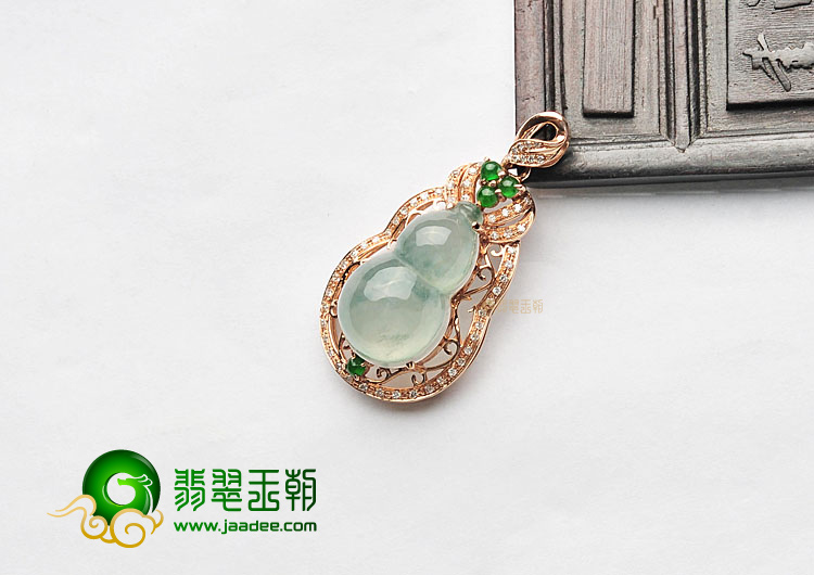冰种飘花镶玫瑰金葫芦胸坠(真钻)
