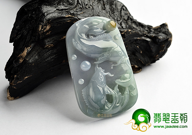 糯冰种淡三彩年年有余挂件