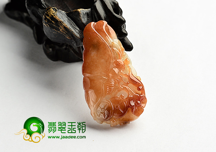 糯冰种红翡蝶恋花挂件