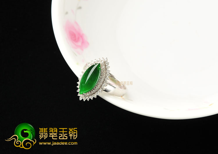 (超值推荐)冰种帝王绿镶白金马眼戒指(真钻)