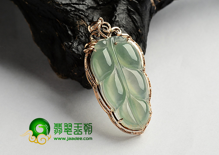 冰种晴水镶玫瑰金金枝玉叶胸坠(真钻)