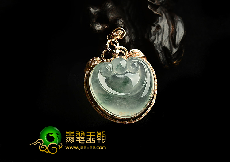 冰种飘花镶玫瑰金如意胸坠(真钻)
