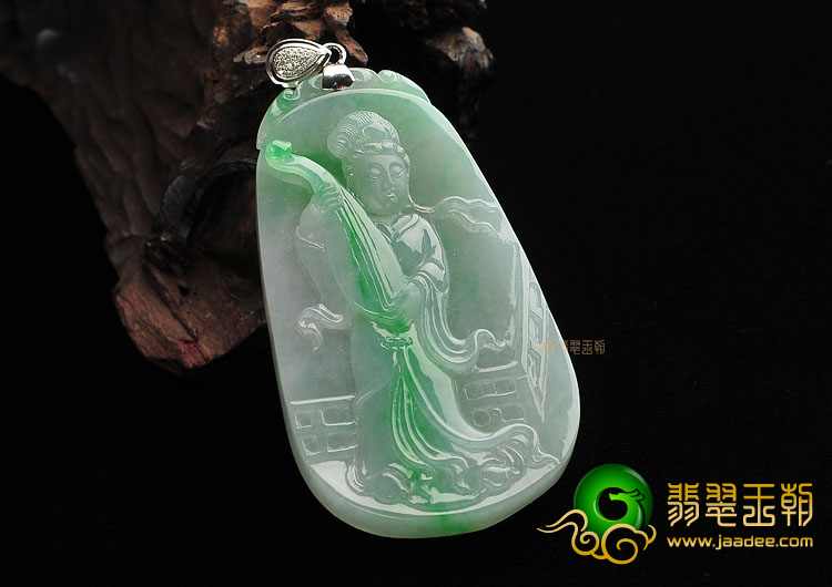 (超值推荐)糯冰种飘翠昭君挂件