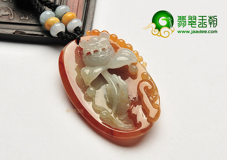 糯冰种红翡信手捏花挂件