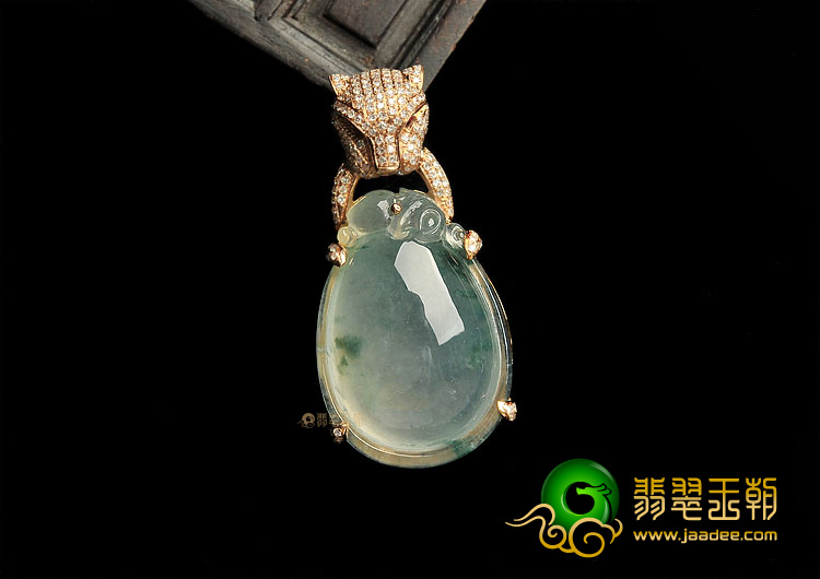 冰种飘花镶玫瑰金福瓜胸坠(真钻)