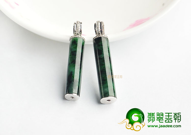糯冰种干青镶白金钻石路路通胸坠(单价)