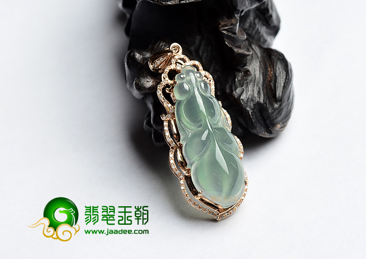 (超值推荐)冰种晴水镶玫瑰金金鱼胸坠(真钻)