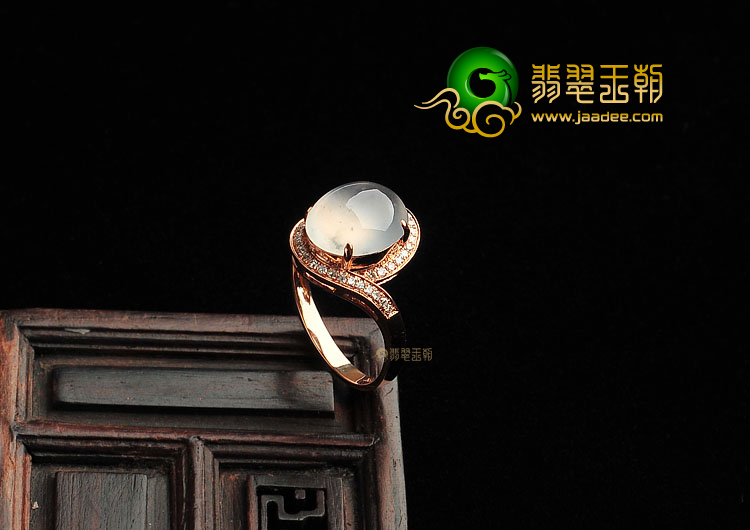 (超值推荐)冰玻种无色镶玫瑰金戒指(真钻)