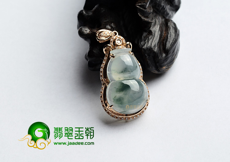 (超值推荐)冰种飘花镶玫瑰金葫芦胸坠(真钻)