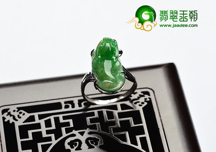 (超值推荐)糯冰种黄加绿镶白金貔貅戒指