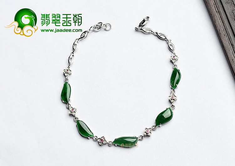 (超值推荐)冰种菠菜绿镶白金随形手链(真钻)
