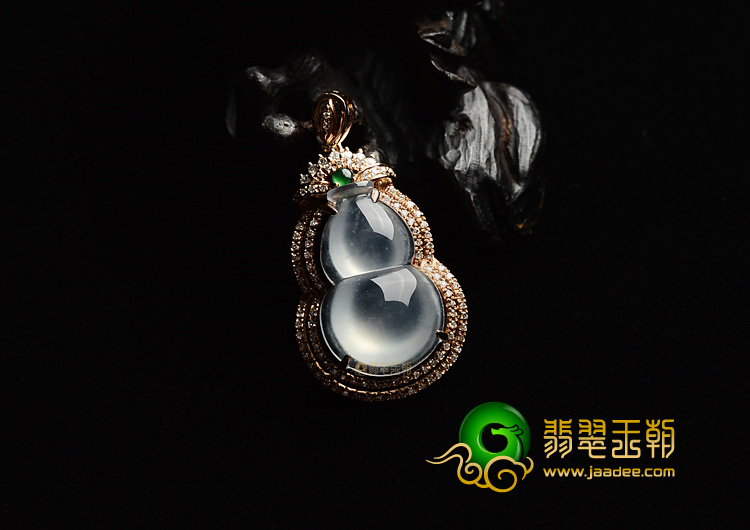 (超值推荐)冰玻种淡晴水镶玫瑰金葫芦胸坠(真钻)