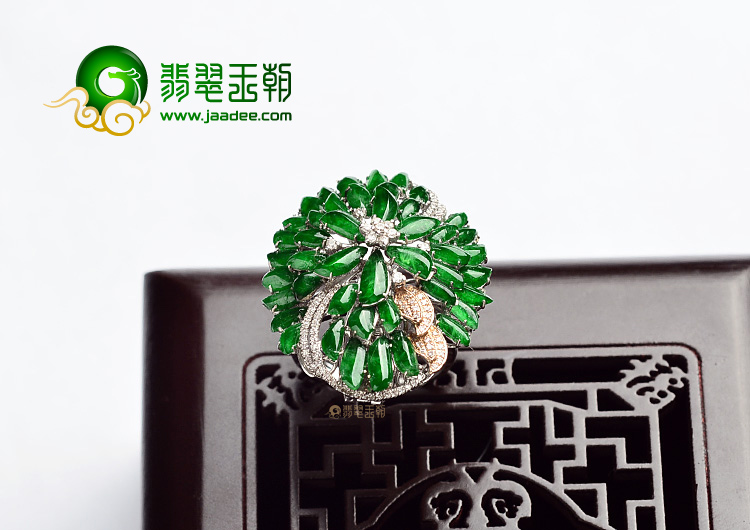 冰种阳绿镶白金玫瑰金花型戒指/胸坠
