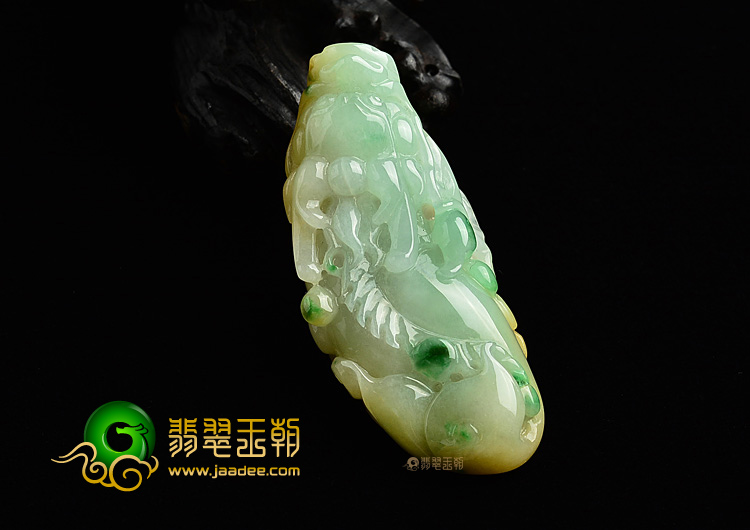(超值推荐)糯冰种黄加绿龙头鱼挂件