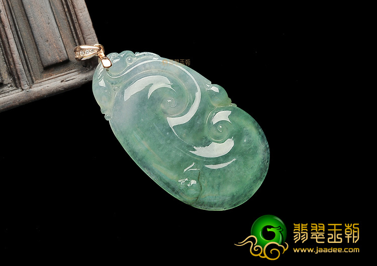(超值推荐)冰种绿晴水如意挂件(金扣)