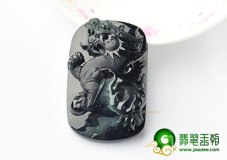 (超值推荐)冰种墨翠飞龙挂件