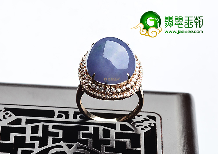 糯冰种紫罗兰镶白金戒指(真钻)
