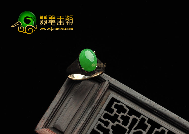 冰种阳绿戒面