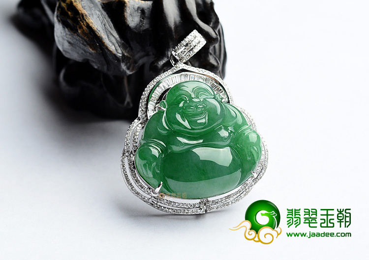 (超值推荐)糯冰种阳绿镶白金玉佛胸坠(真钻)