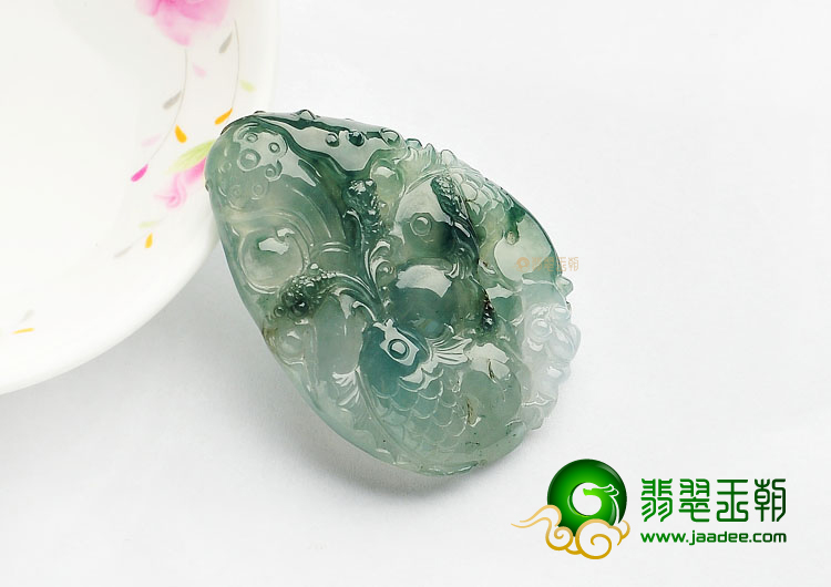 (超值推荐)冰种晴水飘花年年有余挂件