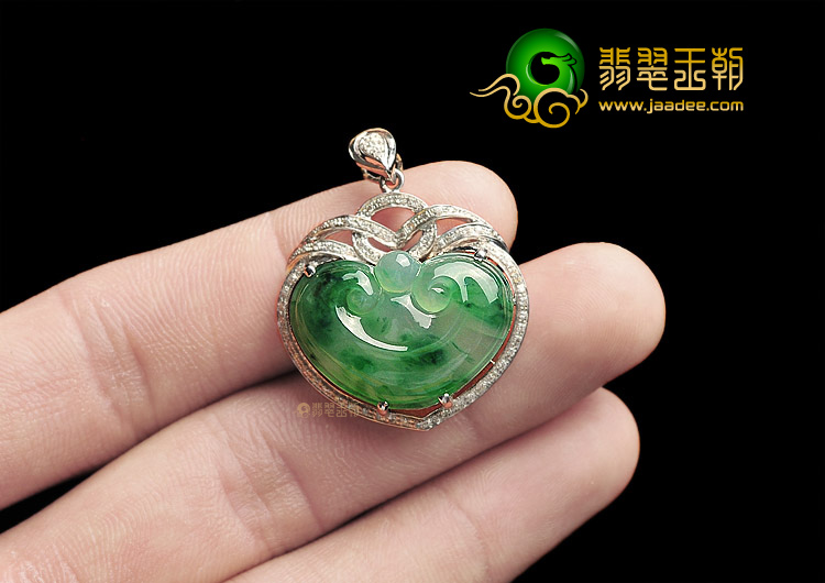(超值推荐)冰种飘翠镶白金如意胸坠(真钻)