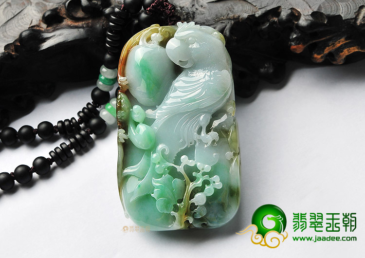糯冰种飘翠褐黄翡英明神武挂件