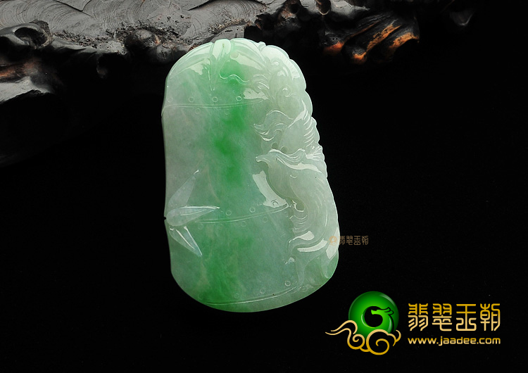 糯冰种飘翠节节高挂件