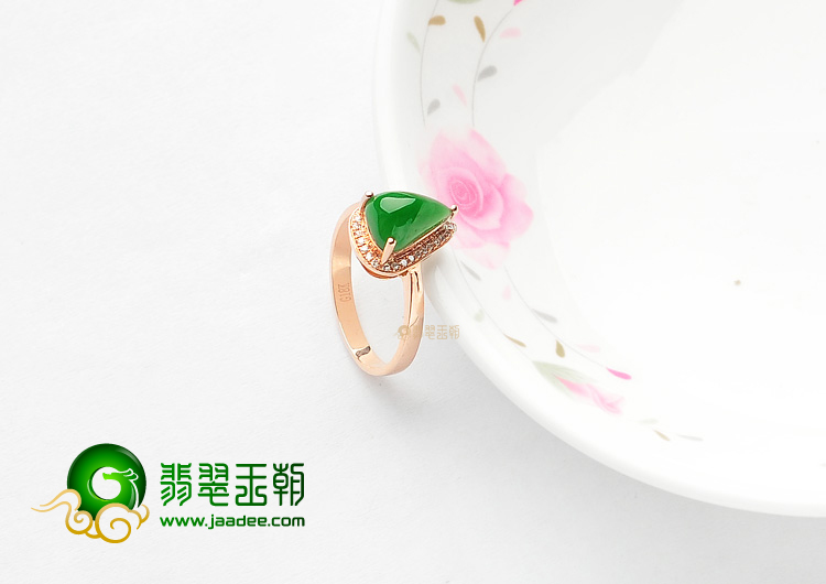 冰种阳绿镶玫瑰金水滴戒指(真钻)