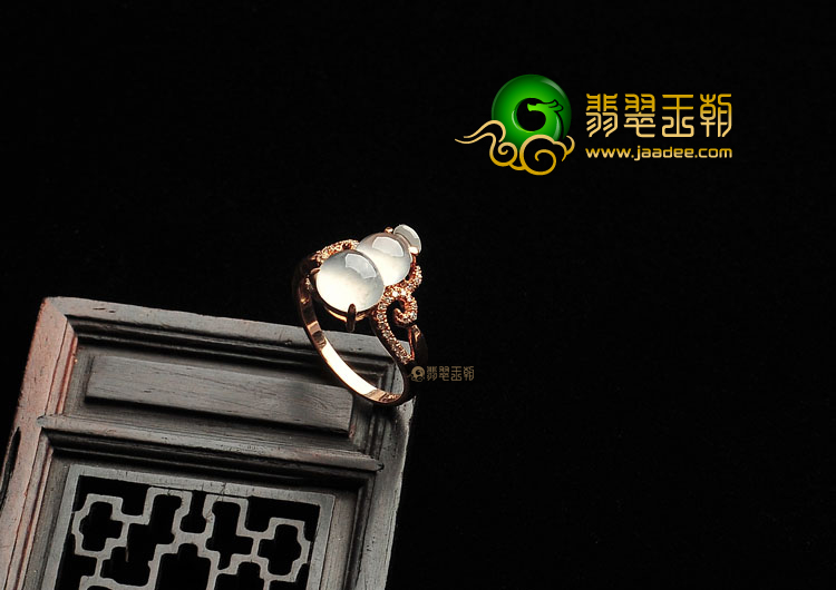 (超值推荐)冰玻种无色镶玫瑰金葫芦戒指(真钻)