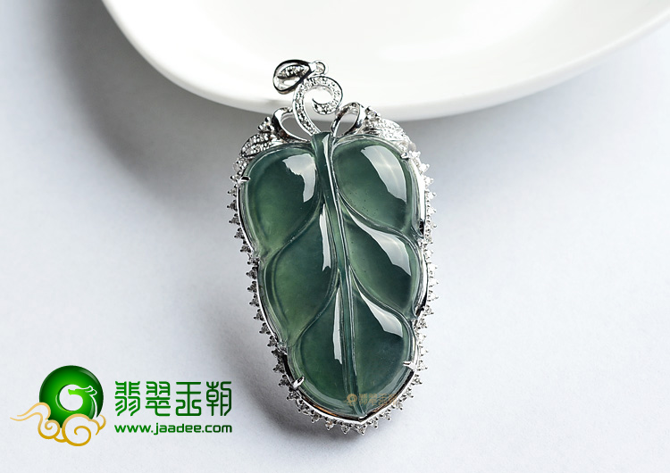 (超值推荐)冰种蓝水镶白金金枝玉叶胸坠(真钻)
