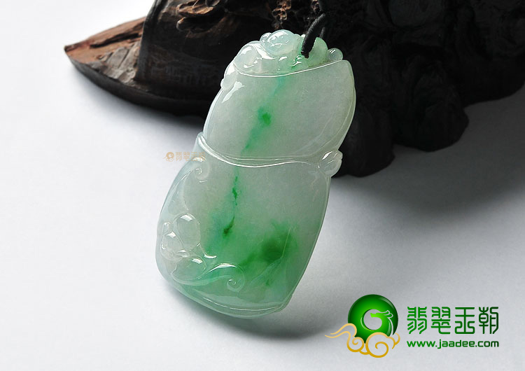 (超值推荐)冰种飘翠节节高挂件