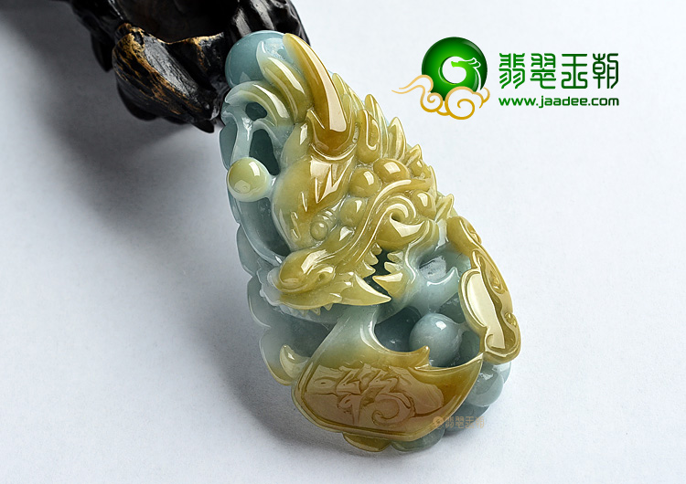 (超值推荐)糯冰种晴水褐黄翡龙头挂件