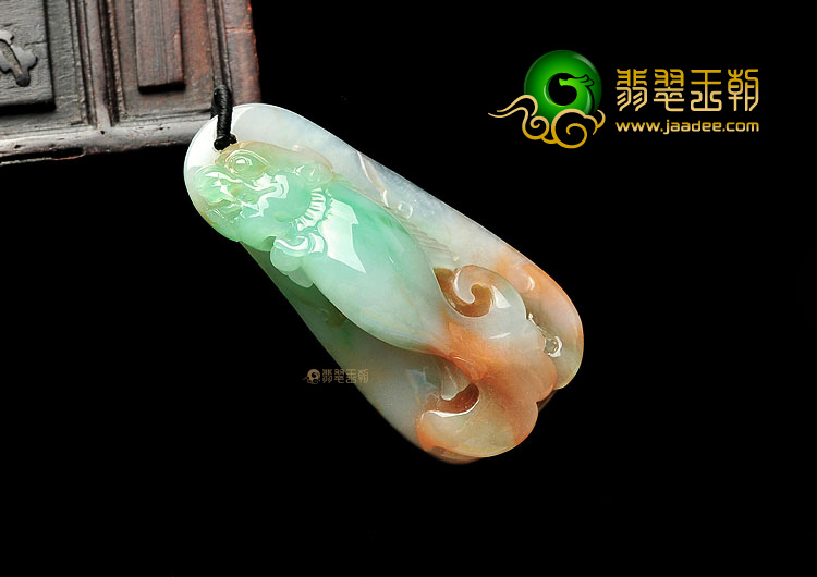 冰种三彩龙头鱼挂件