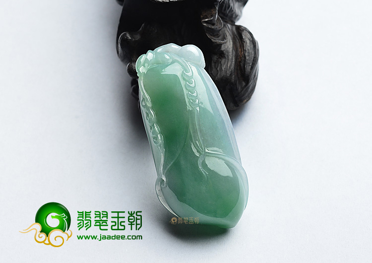(超值推荐)糯冰种豆色玉兰花挂件