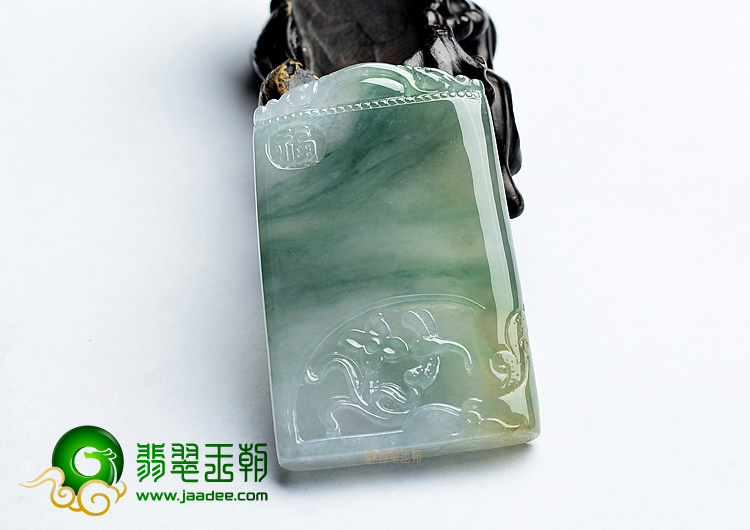 (超值推荐)冰种飘花略带黄翡亭亭玉立挂件