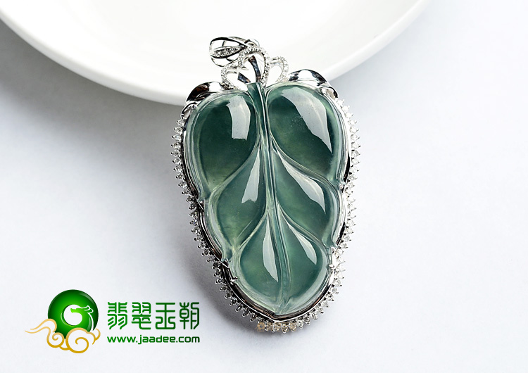 (超值推荐)冰种蓝水镶白金金枝玉叶胸坠(真钻)