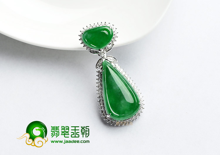 (超值推荐)冰种阳绿镶白金水滴胸坠(真钻)