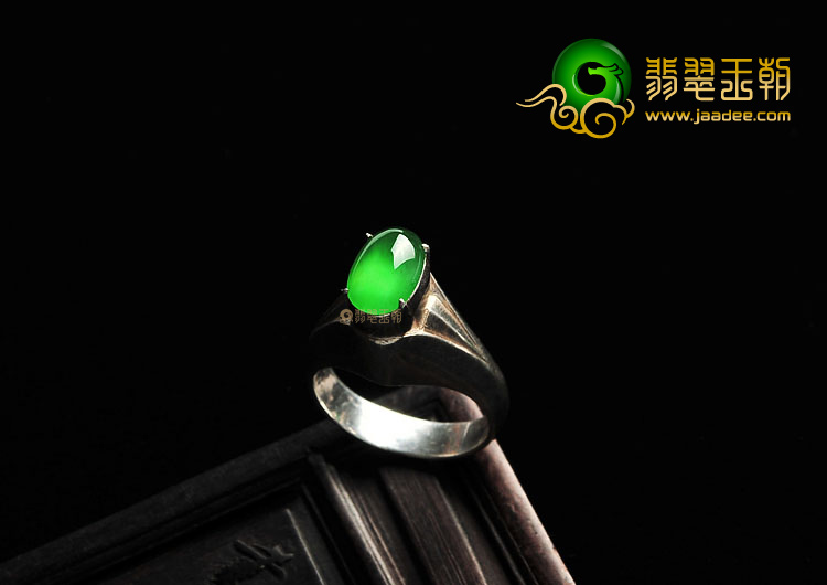 (超值推荐)玻璃种起莹光正阳绿戒面(一对)