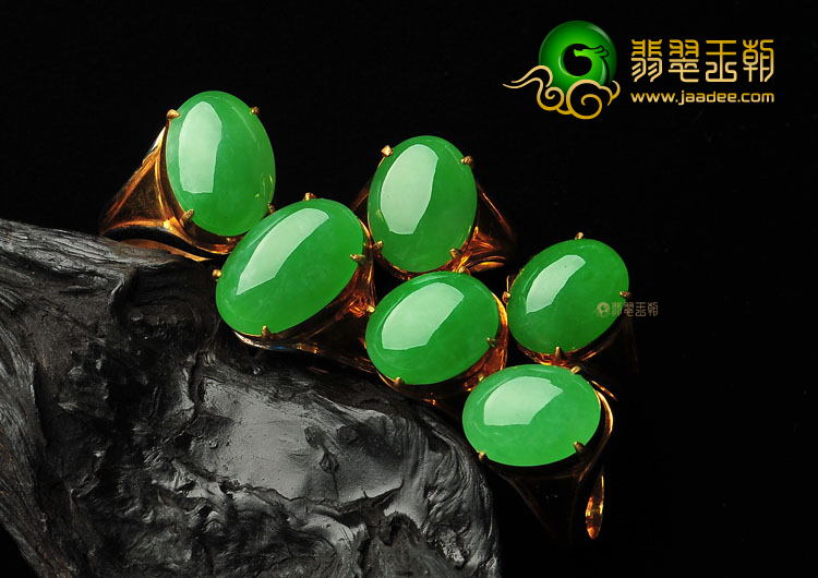 (超值推荐)冰种正阳绿戒面(一批走)