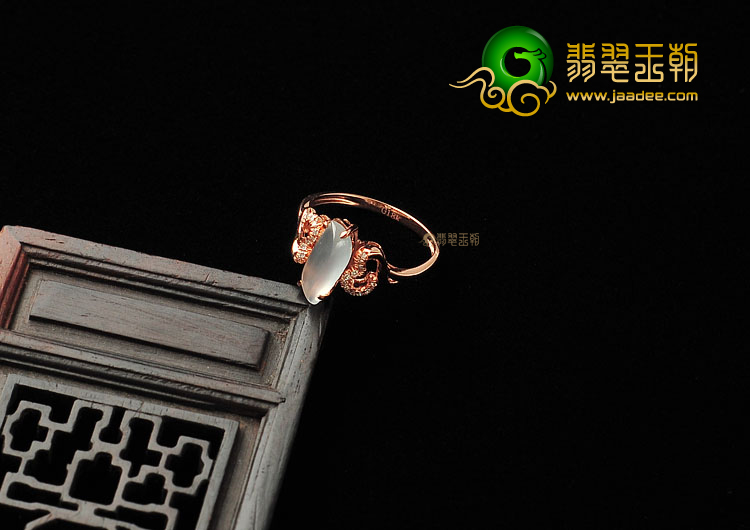 冰玻种无色镶玫瑰金戒指(真钻)