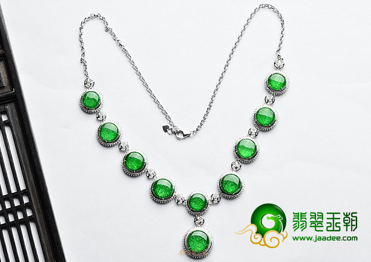 (超值推荐)冰种正阳绿镶白金项链(真钻)