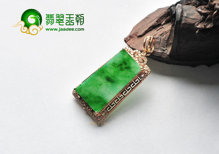 (超值推荐)冰种飘翠镶玫瑰金胸坠(真钻)
