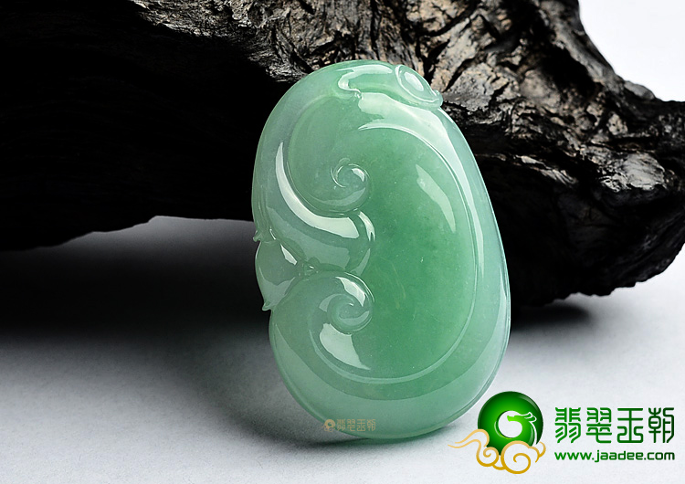 (超值推荐)糯冰种绿晴水如意挂件
