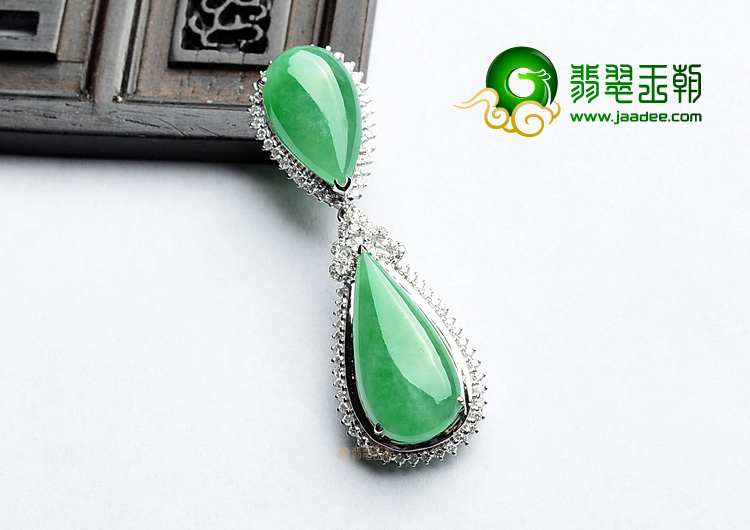 (超值推荐)糯冰种阳绿镶白金水滴胸坠(真钻)